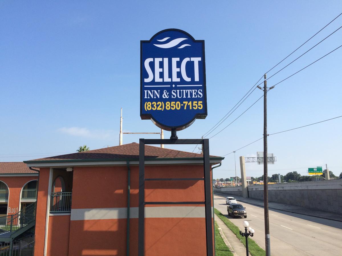 Select Inn And Suites Houston Bagian luar foto