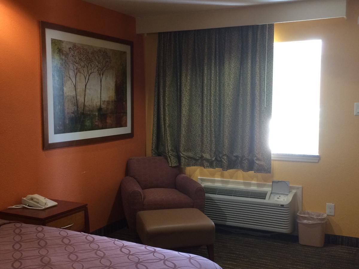 Select Inn And Suites Houston Bagian luar foto